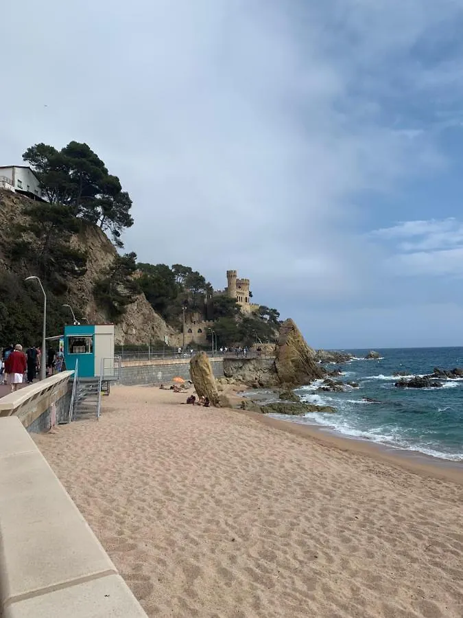 Kelly'S Beach Home Льорет-де-Мар 0*,
